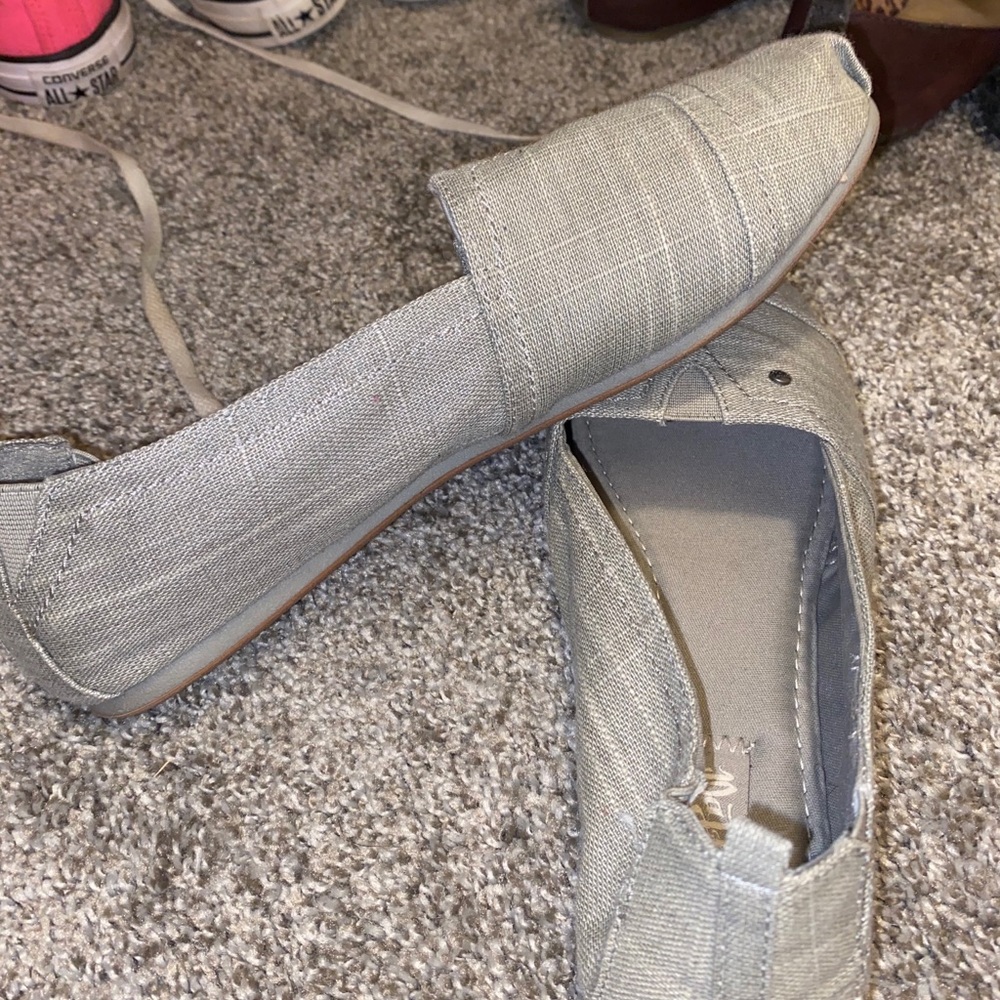 Canvas shoes